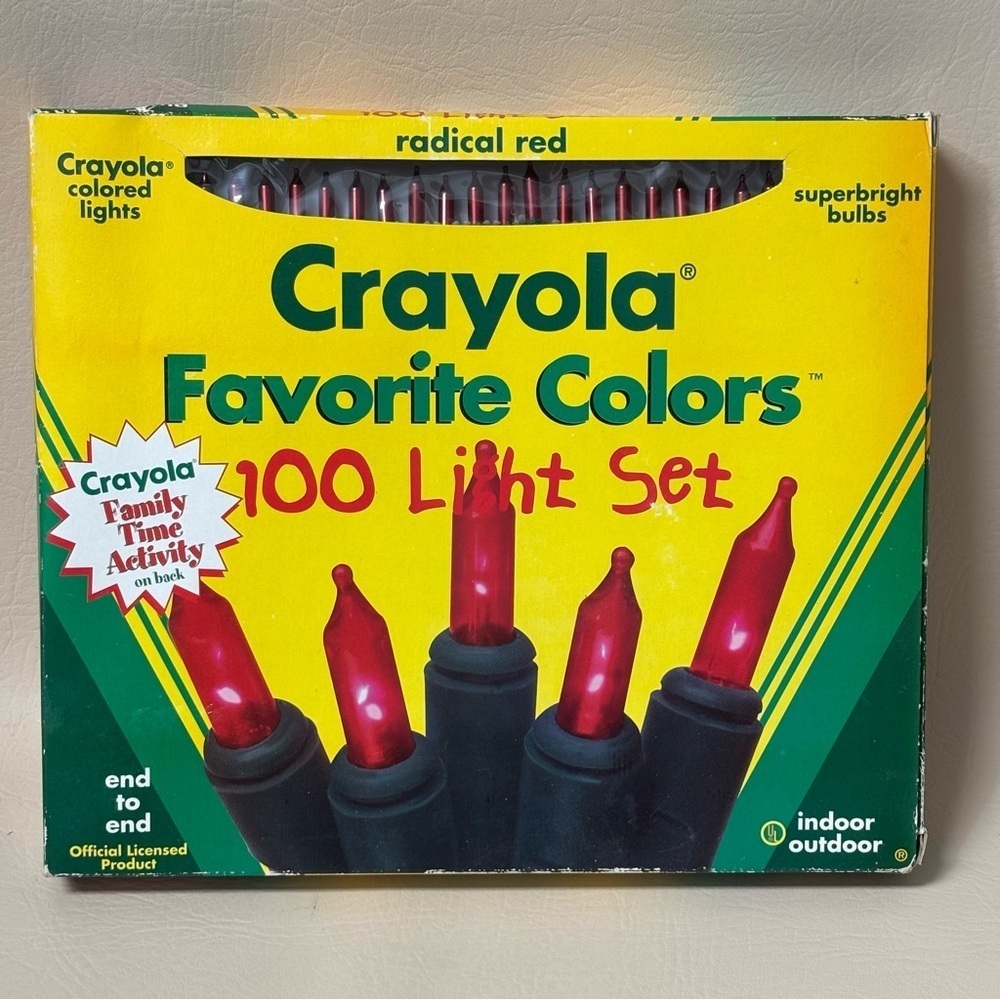 Vintage 1996 Crayola 100
Light Set RADICAL RED
Colors Indoor/Outdoor 47.5
Ft